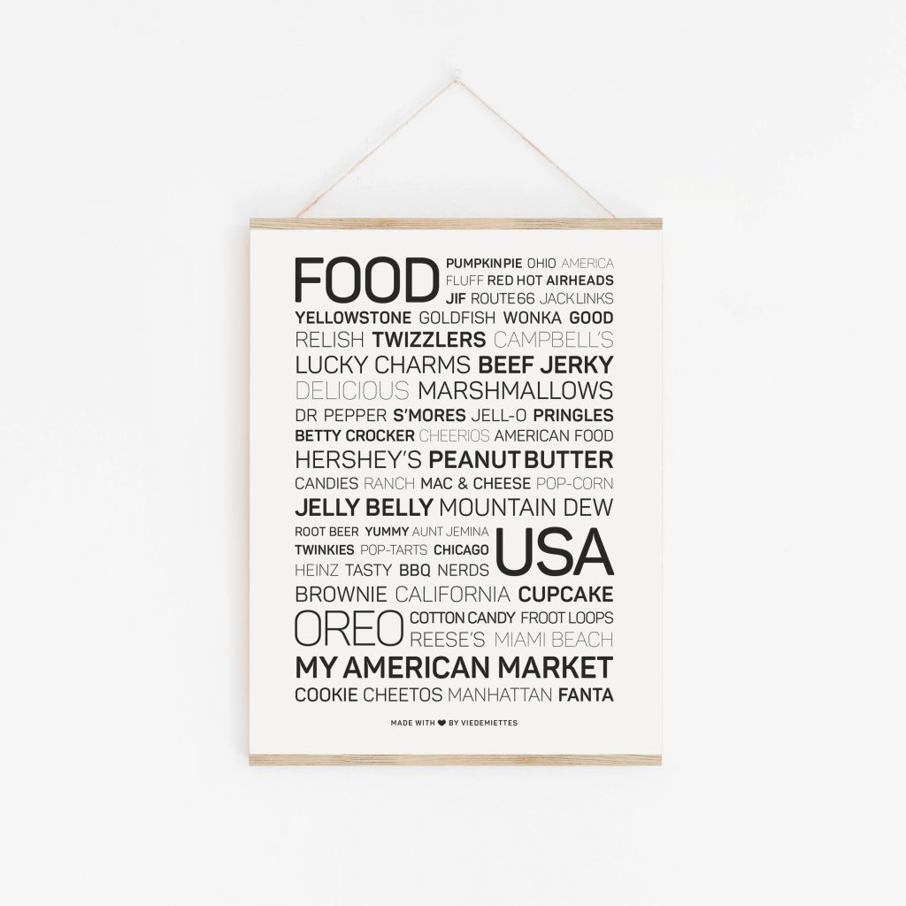 Une affiche en noir et blanc avec les mots « Marché américain » provenant de l'atelier Affiches.