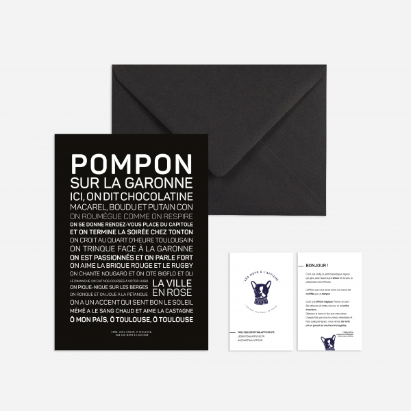 Une enveloppe noire avec le mot Pompon sur la garonne dessus.