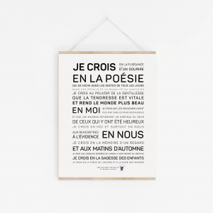 Une affiche en noir et blanc avec les mots « je croise en poise », De l'amour (voeux), un cadeau parfait.