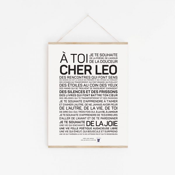 Une affiche en noir et blanc avec les mots un cadeau pour remonter le moral de Léo.