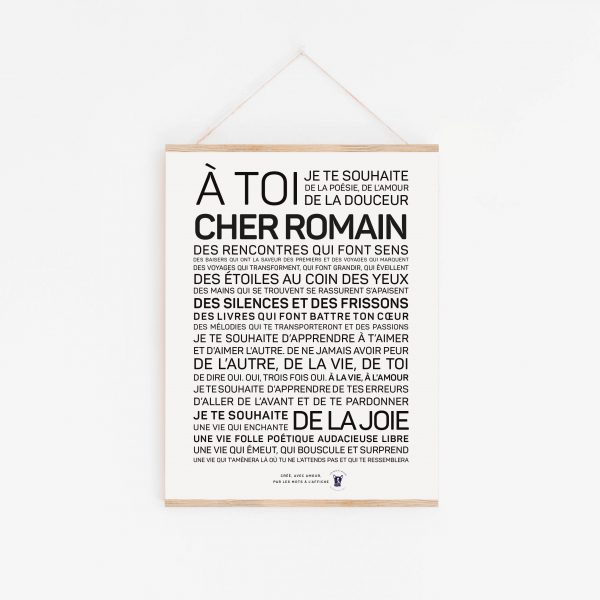 Une affiche en noir et blanc avec la mention "a toi cheer romanin" en Romain.