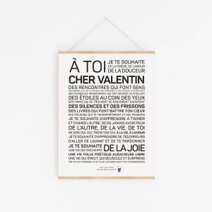 Une affiche en noir et blanc avec les mots "a toi cher Valentin" - un Valentin parfait.