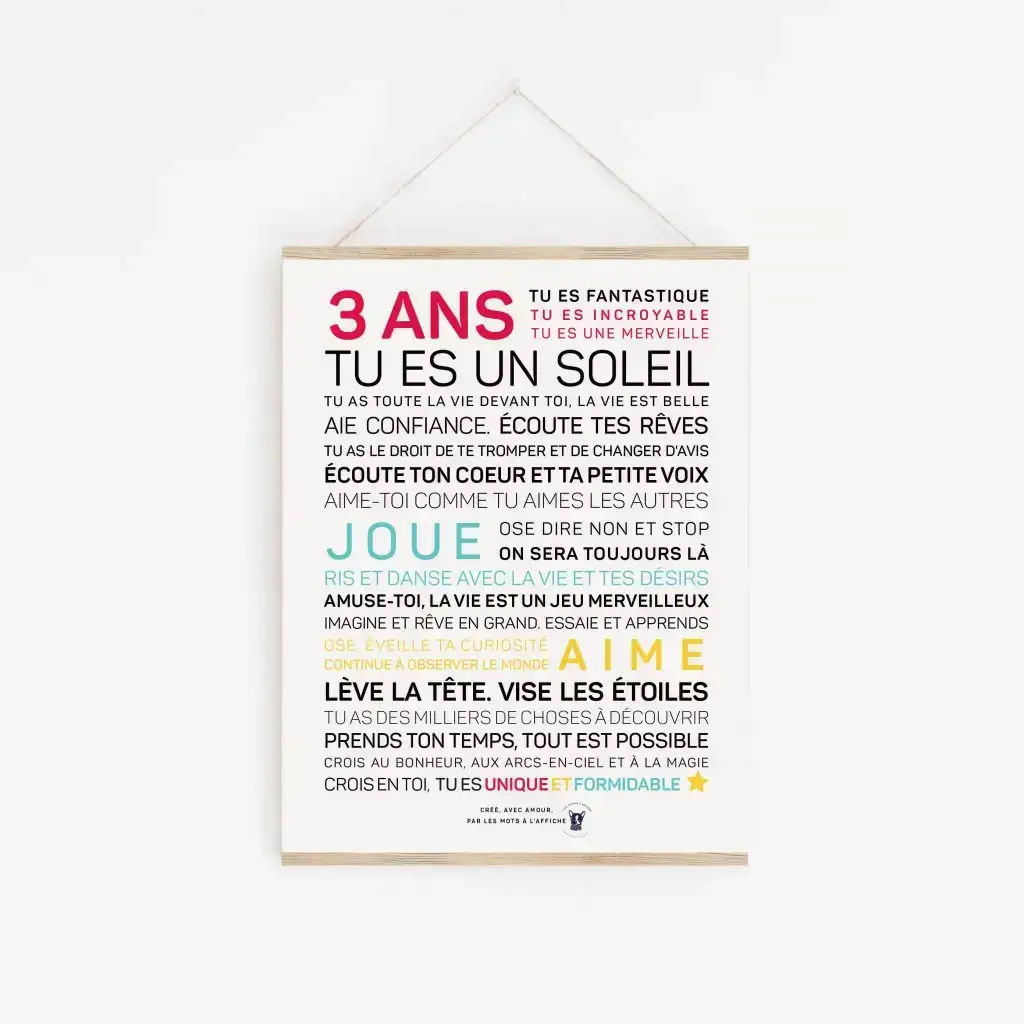 Une affiche avec les mots « 3 ans » dessus.