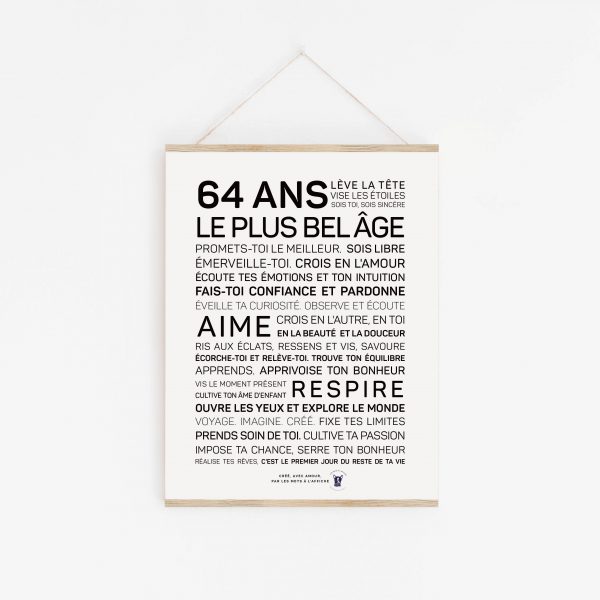 Une affiche en noir et blanc avec les mots "64 ans" - un 64 ans parfait.