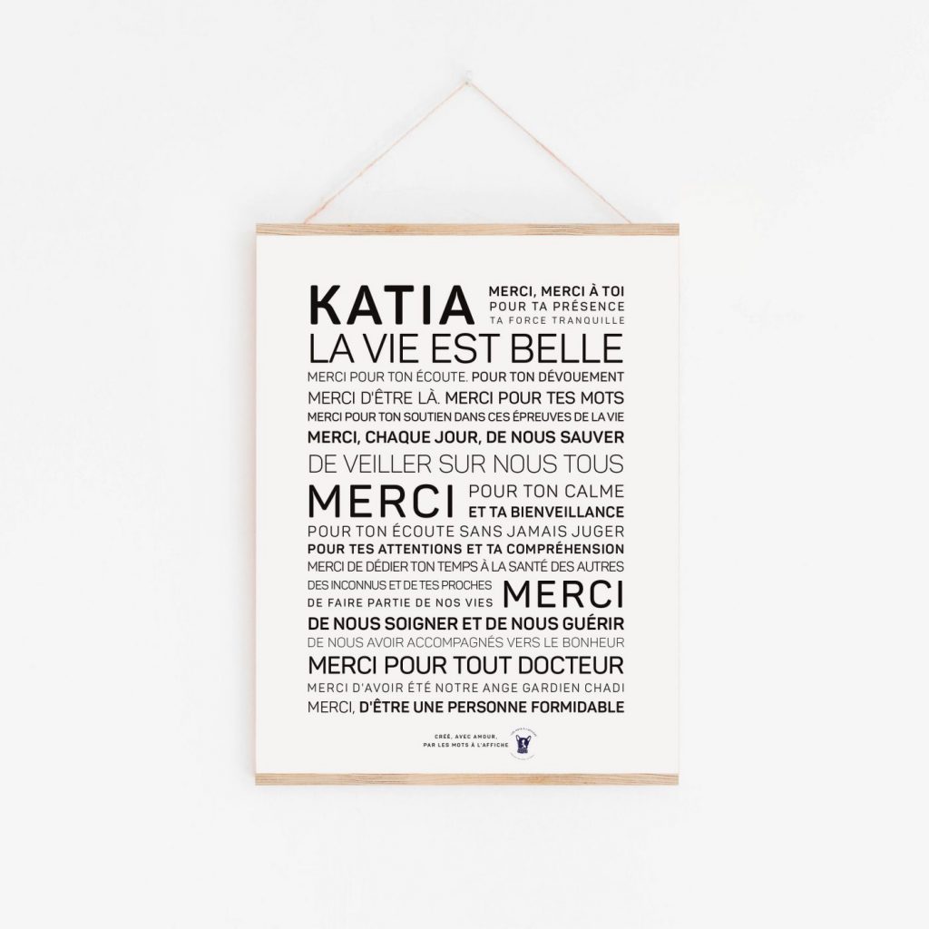 Une affiche Katia, merci (tutoiement) en noir et blanc avec les mots katia live est belle.