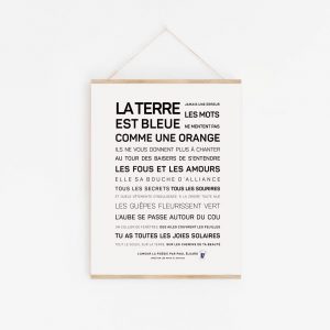 Une affiche avec les mots lattre et langue française, un Espoir, accrochée à un mur.