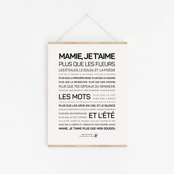 Une affiche en noir et blanc avec la mention "Mamie, je t'aime plus que des fleurs" - une idée cadeau idéale.
