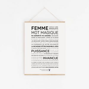 Une affiche avec la mention 'femme mot magique' en noir et blanc, une idée cadeau.