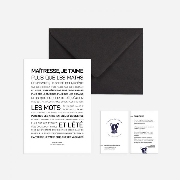 Une enveloppe noire et blanche avec une lettre et une idée carte cadeau.