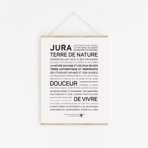 Une affiche en noir et blanc avec la mention "jura terre de nature", une idée cadeau idéale.