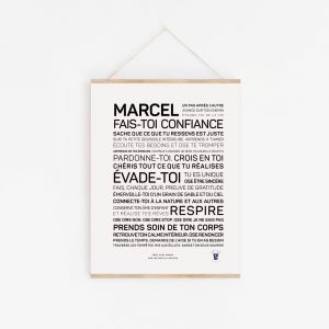 Une affiche en noir et blanc avec les mots "Marcel, fais-toi confiance" - une parfaite idée cadeau littéraire.