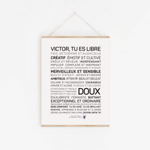 Une affiche en noir et blanc avec les mots "Victor, tu es libre et doux", une idée cadeau littéraire.