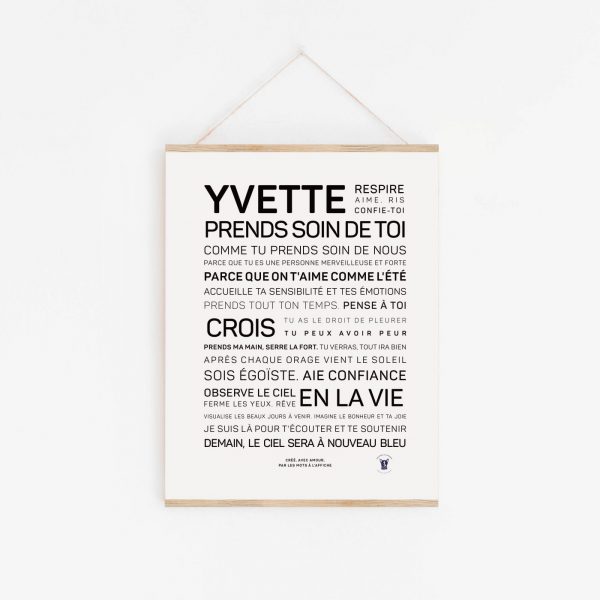 Une affiche en noir et blanc avec les mots "Yvette, prends soin de toi" - une idée cadeau littéraire.
