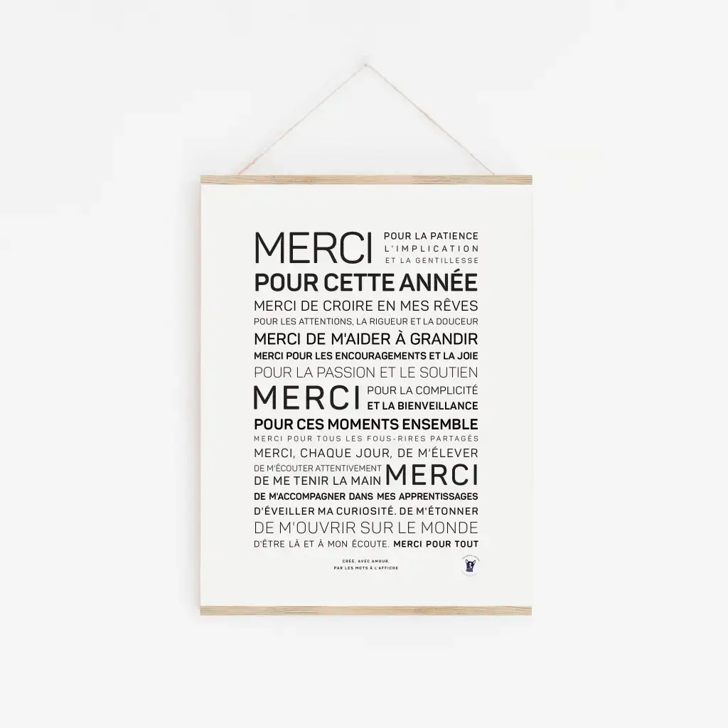 L'affiche française « Merci pour cette année », idéale comme idée cadeau, est accrochée sur un mur blanc et comporte un texte noir gras et régulier exprimant sa gratitude et son appréciation envers un enseignant.