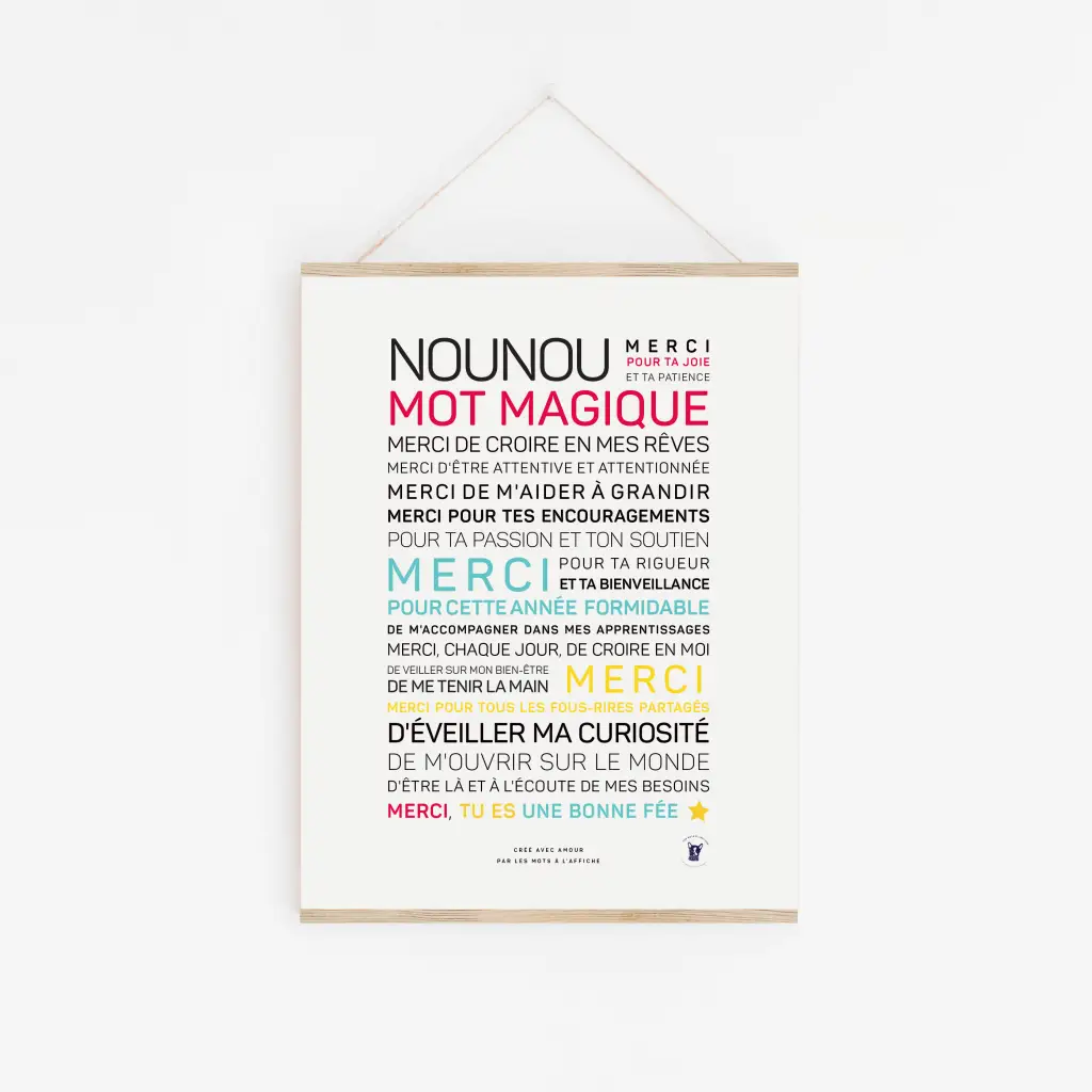 Une affiche encadrée « Nounou, mot magique » est accrochée sur un mur blanc – un cadeau idéal, avec un texte coloré dans des polices ludiques exprimant la gratitude et l'appréciation pour une nounou.