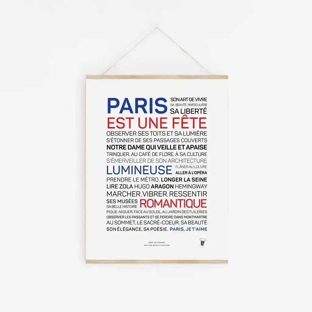 L'affiche typographique « Paris (couleurs) » affiche des mots et des phrases français colorés sur Paris dans des polices variées, suspendus à une ficelle - une idée cadeau idéale ou une affiche cadeau pour tout amoureux de Paris.
