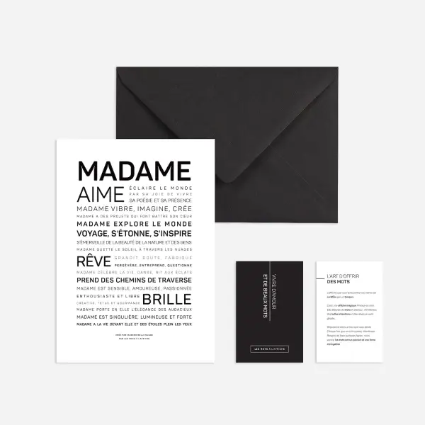 Madame a dit oui : cartes imprimées minimalistes en noir et blanc avec du texte français dans des polices variées, associées à une enveloppe noire - une idée cadeau chic pour toute occasion.