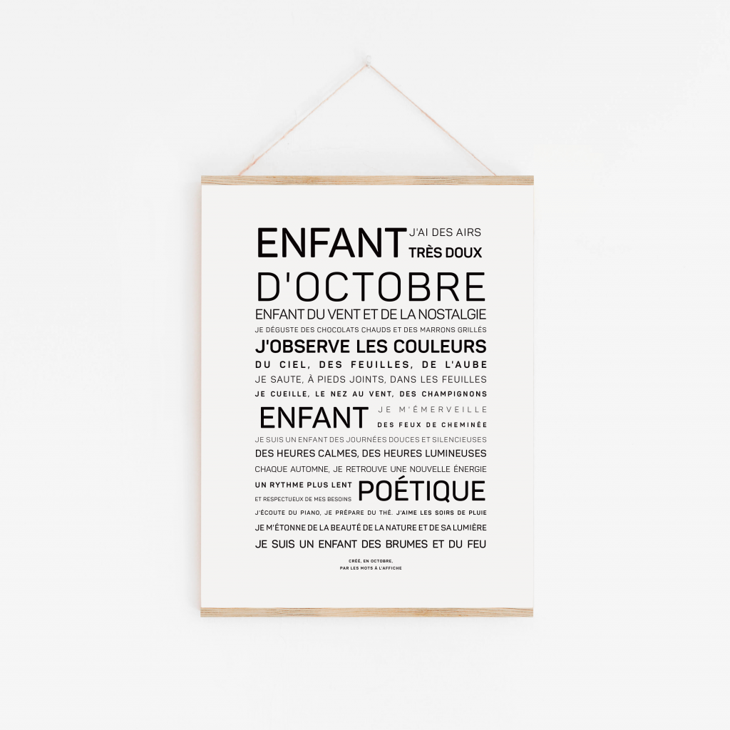 Une affiche minimaliste intitulée "Enfant d'août (Copie)" présente un texte français en noir, avec des tailles de caractères variables, offrant une réflexion poétique sur la douceur de vivre les couleurs et les émotions de l'enfance au mois d'août.