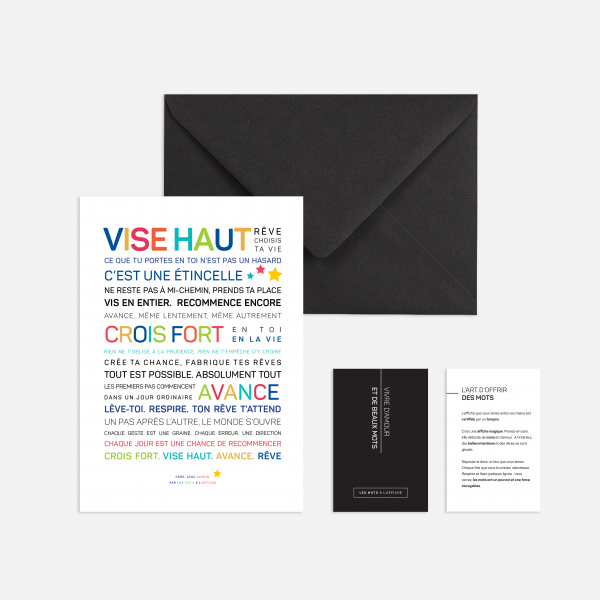 Un ensemble de trois cartes françaises minimalistes "Joyeux anniversaire (couleurs)" avec des messages de motivation est présenté à côté d'une enveloppe noire sur fond blanc.