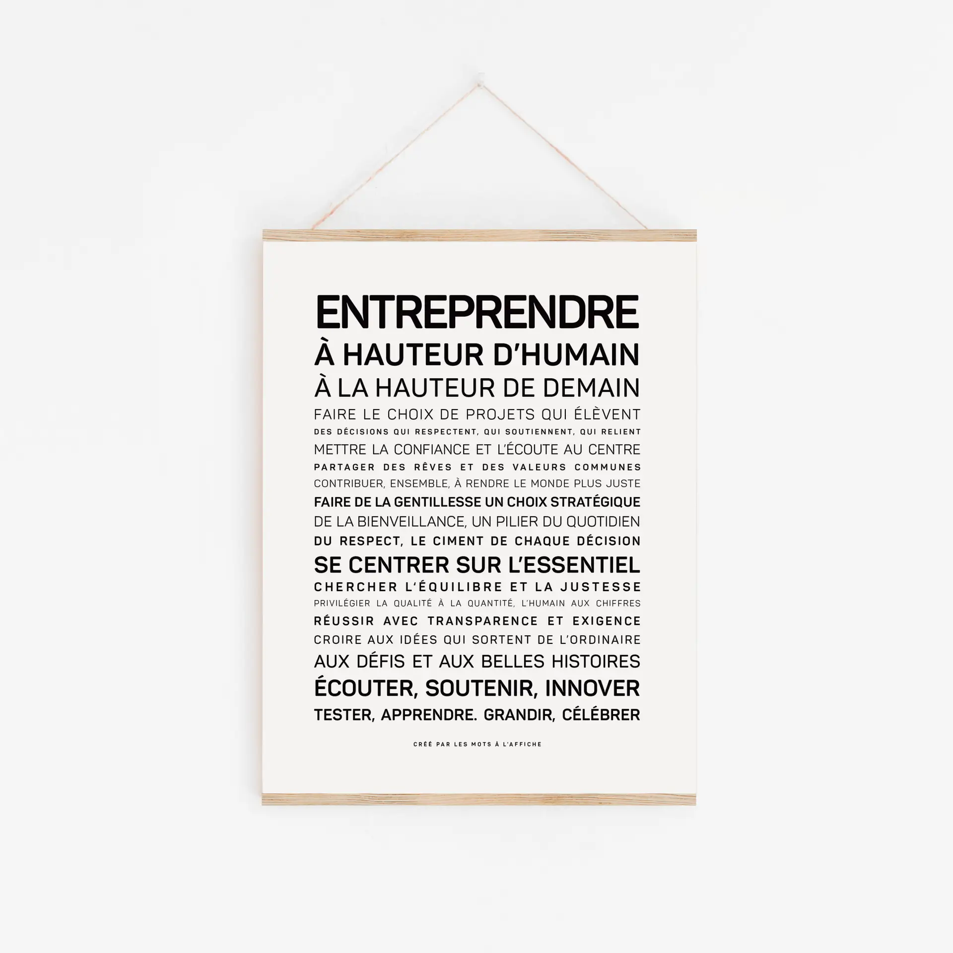 Affiche de motivation en français intitulée « Dans cette école, on a le droit (Copie) », présentée sur fond blanc, comportant un texte sur l'entrepreneuriat, l'innovation et l'épanouissement personnel, et mettant en avant des valeurs telles que le respect, le soutien, l'apprentissage et la célébration de la réussite.